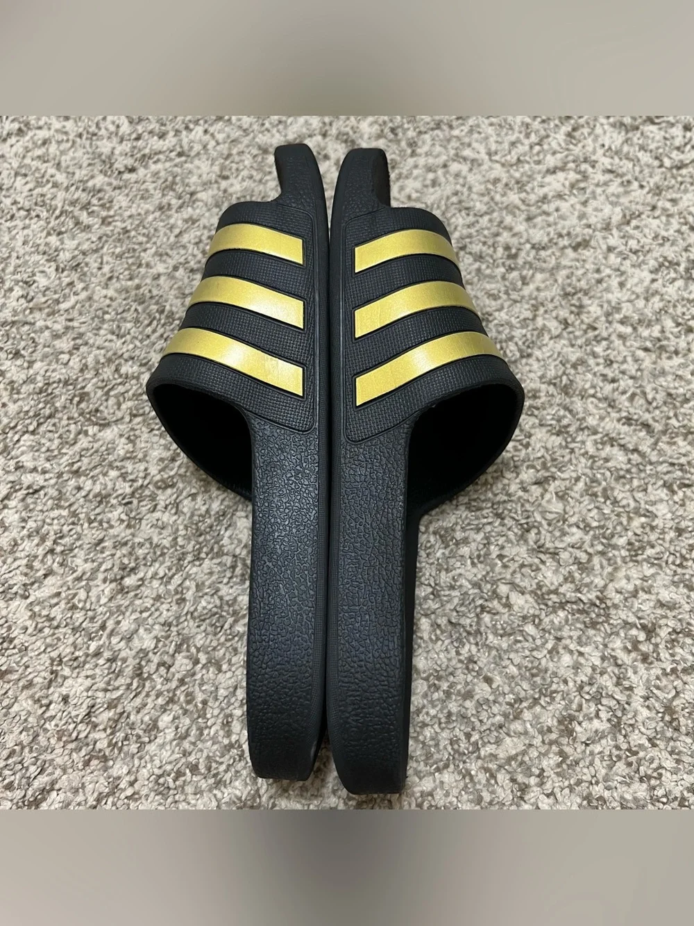 Adidas Adilette Aqua Slide Sandals Black and Gold Men's Size 7